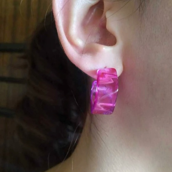 đź’Ą3for$28 New Purple to Pink Fade Transparent Ombre Resin Cuff Hoop Earrings - Picture 12 of 16